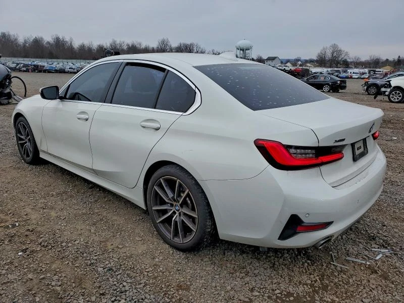 BMW 330 Xdrive* M Pack* Harmon/Kardon* Keyless*  - изображение 2