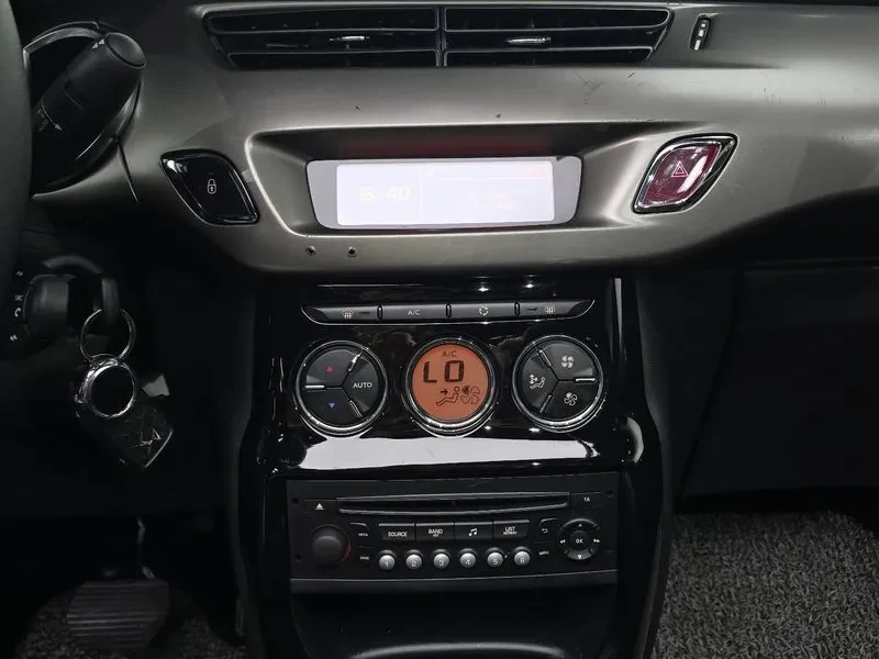Citroen DS3 1.6 Bluehdi, снимка 14 - Автомобили и джипове - 56574622