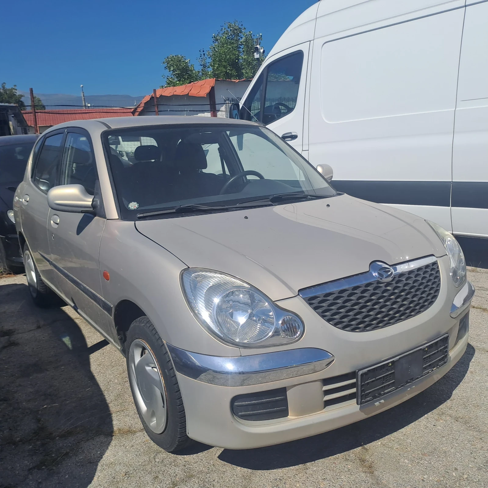 Daihatsu Sirion, снимка 1