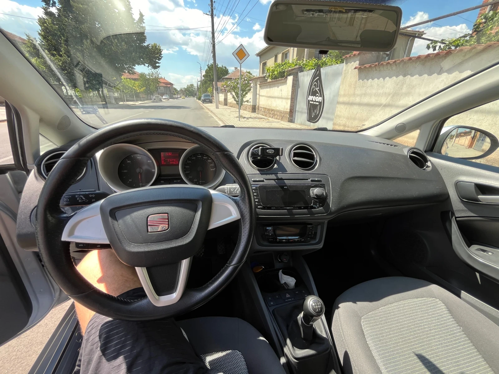 Seat Ibiza 1, 6 TDI - изображение 10