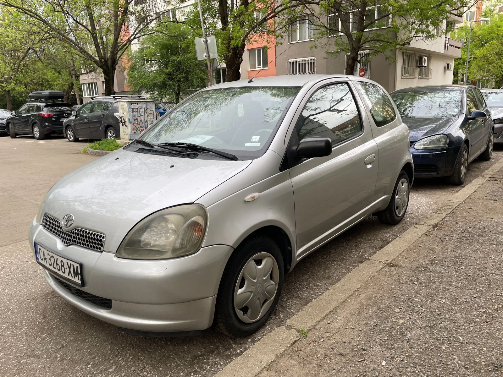 Toyota Yaris 1.0 VVTI - изображение 2