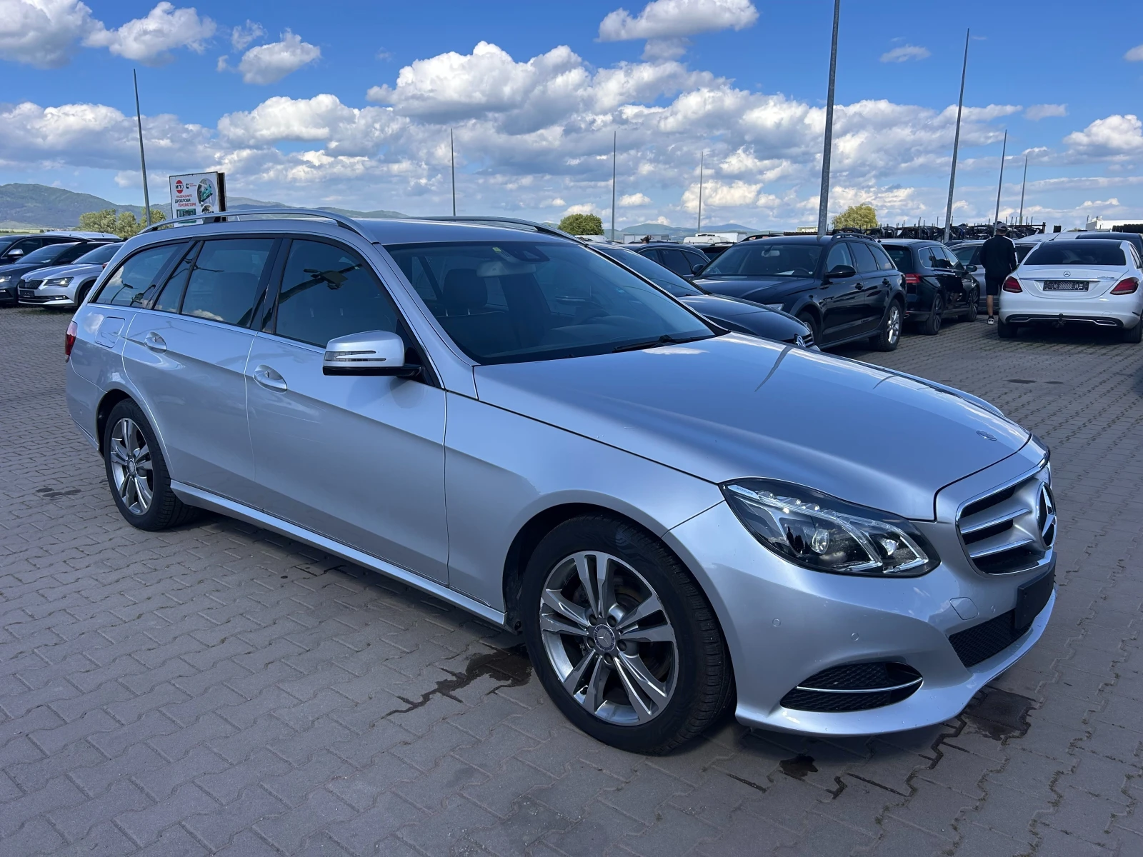 Mercedes-Benz E 350 CDI 4MATIC AVTOMAT/KOJA/NAVI EURO 6 - изображение 4