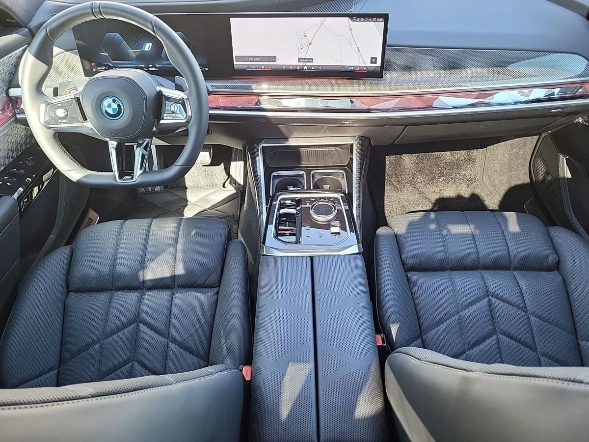BMW 750 e xDrive = M-Sport Pro= Executive DrivePro Гаранци - изображение 6