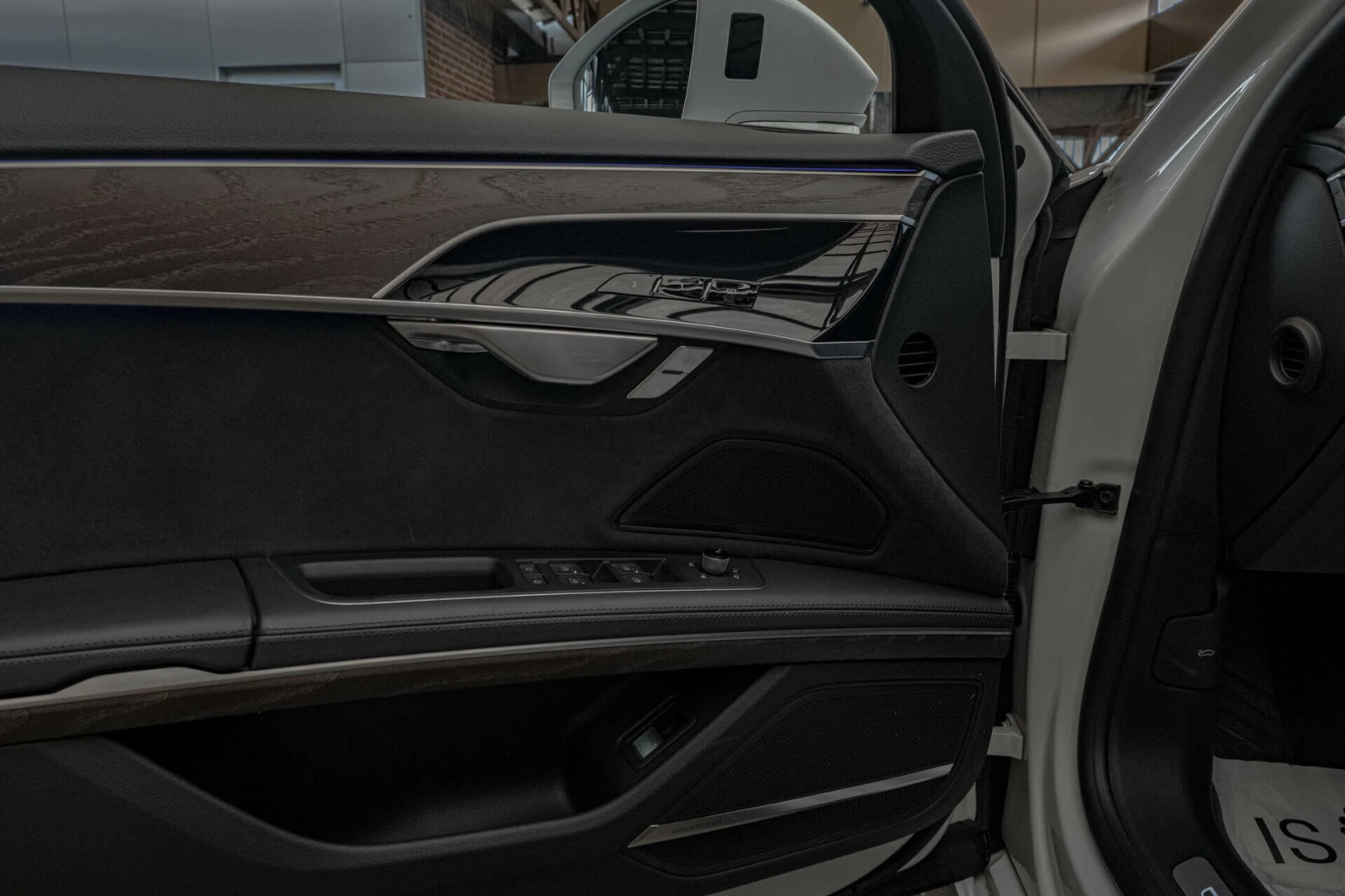 Audi A8 55TFSI/Bang&Olufsen/HuD/SLINE/Distronic/PreSense - изображение 8