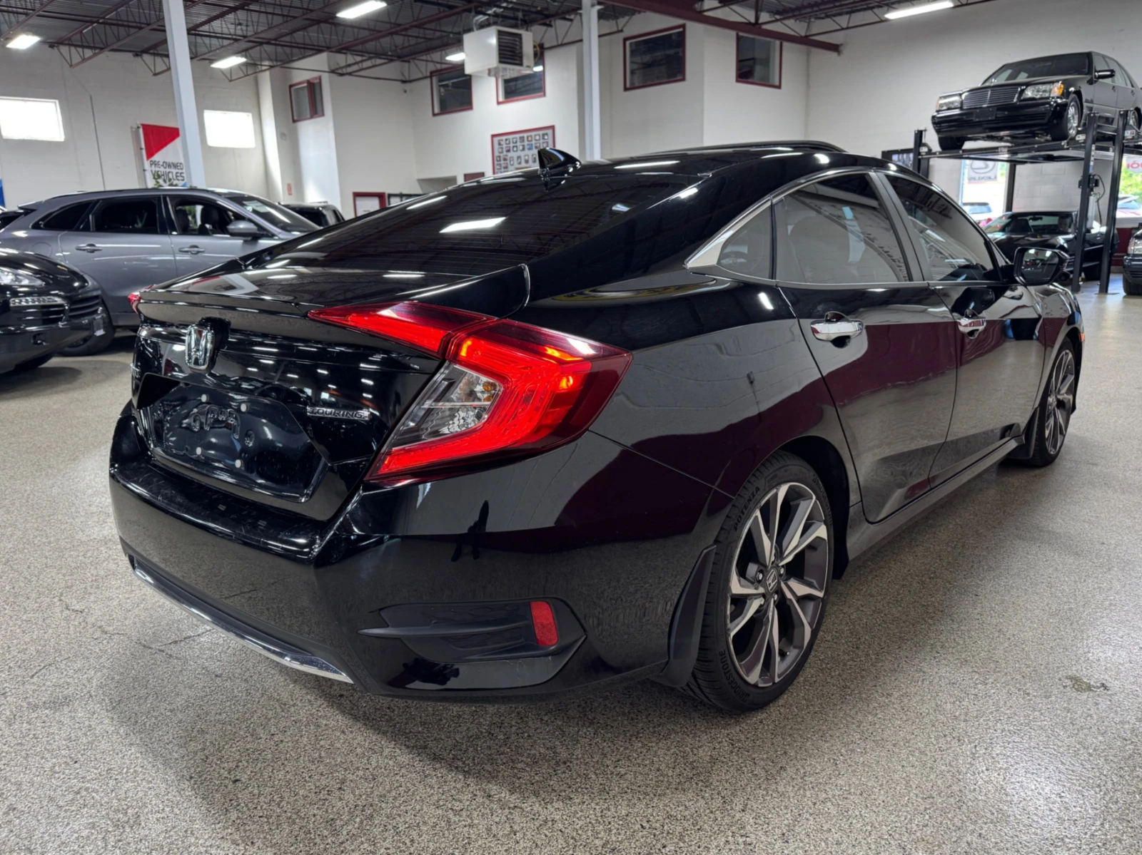 Honda Civic Touring 1.5T / Кожа / ПАНО - изображение 5