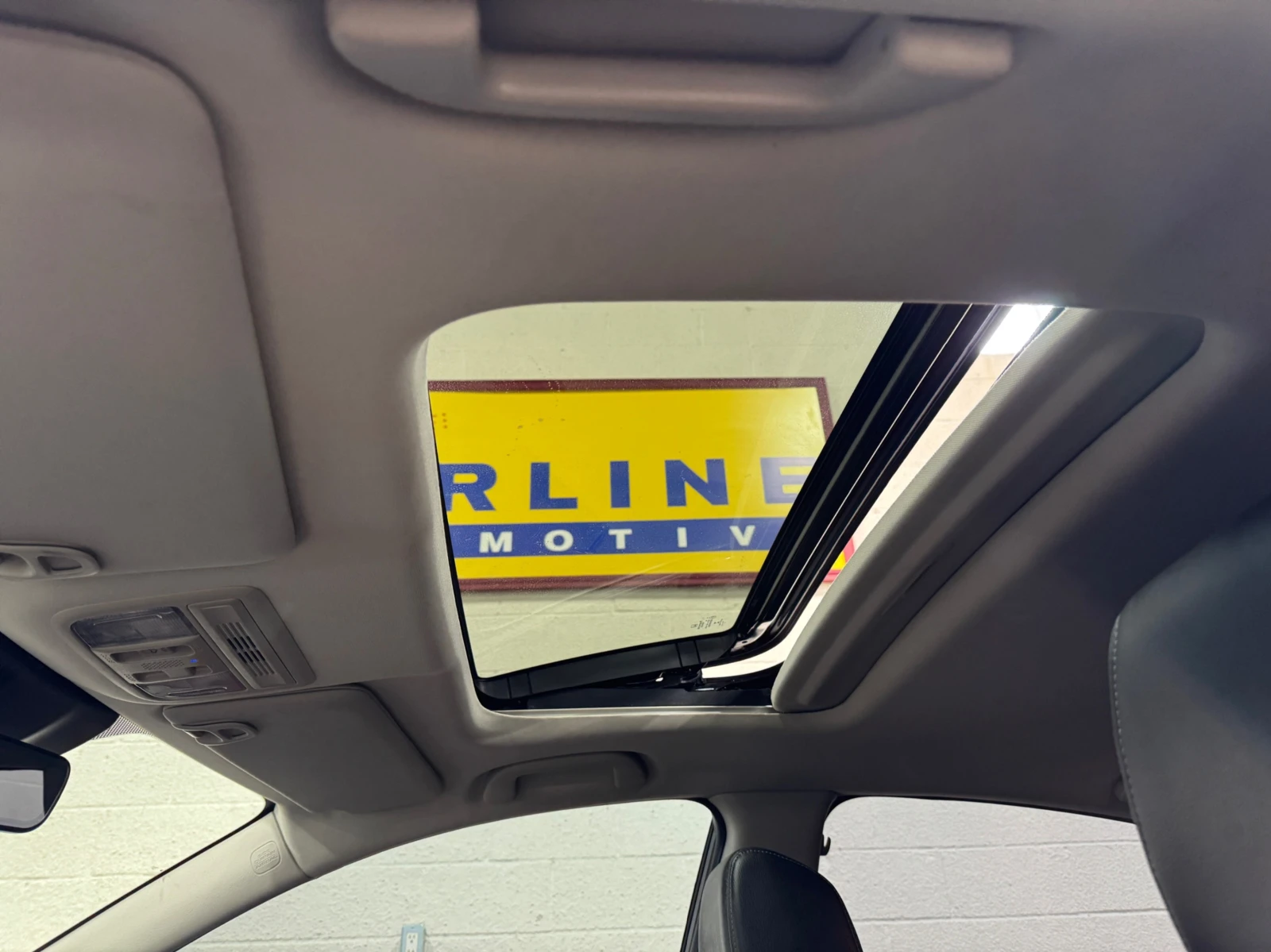 Honda Civic Touring 1.5T / Кожа / ПАНО | Mobile.bg — изображение 15
