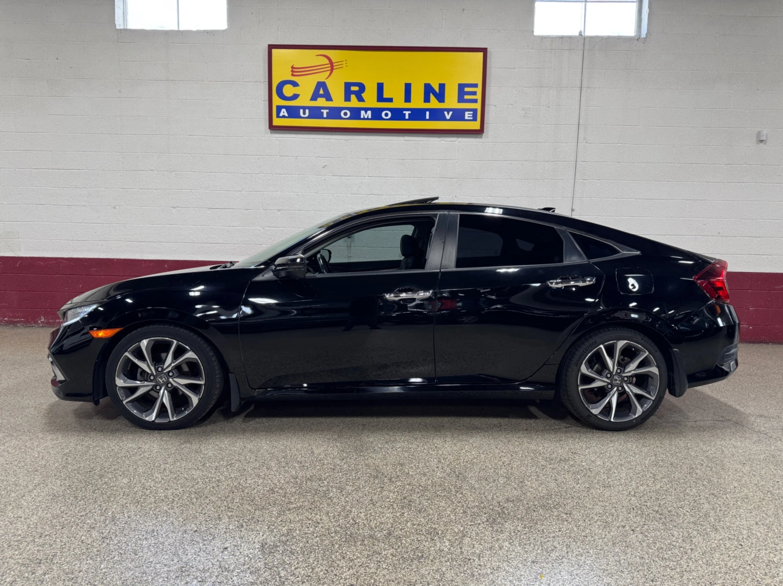 Honda Civic Touring 1.5T / Кожа / ПАНО - изображение 2