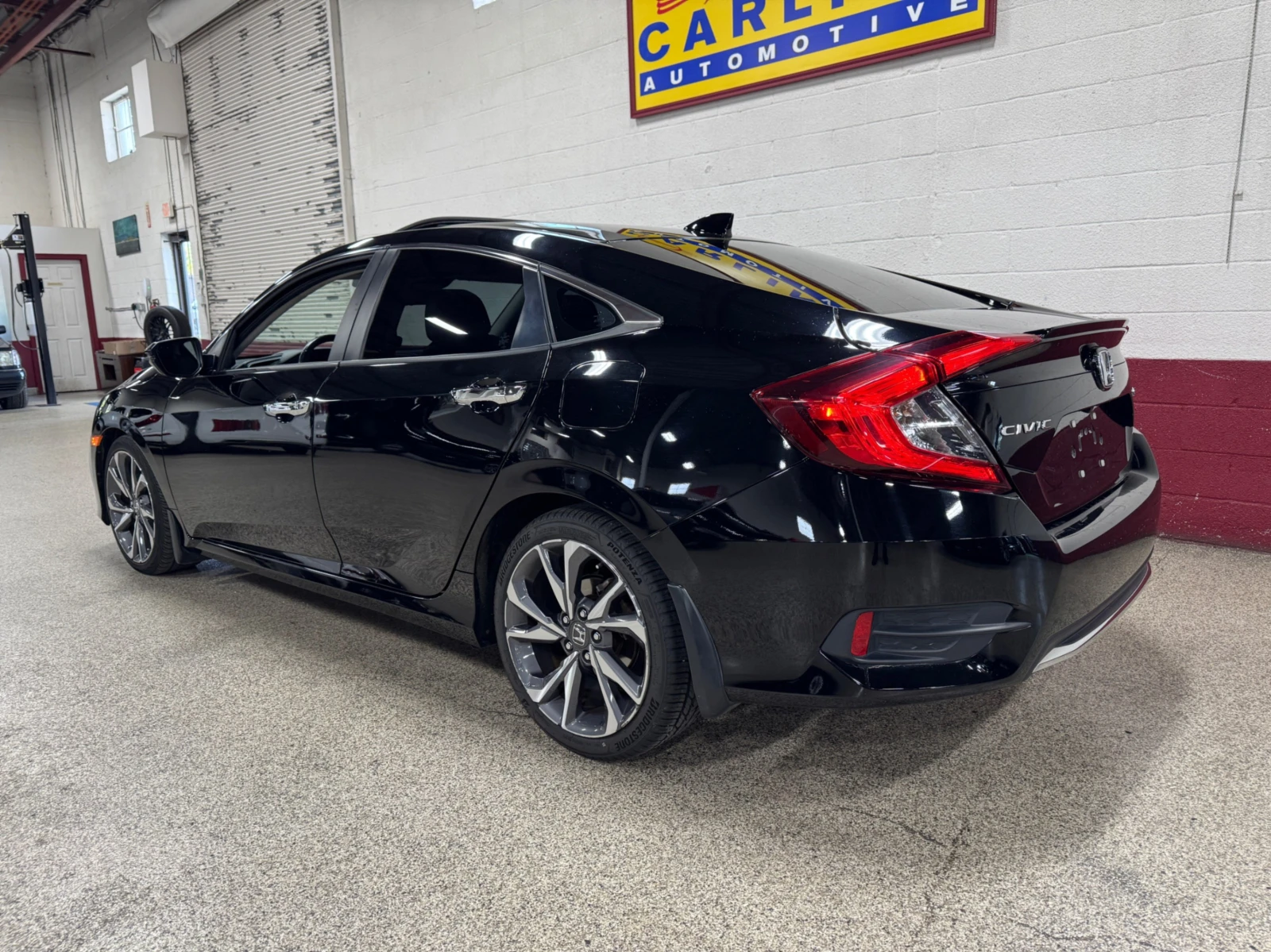 Honda Civic Touring 1.5T / Кожа / ПАНО - изображение 3