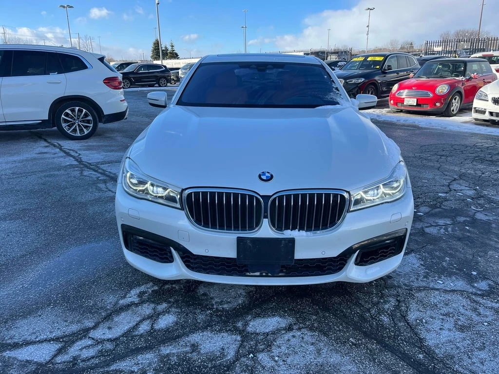 BMW 750 * 750i xDrive * CARFAX * БЕЗ ПЪРВОНАЧАЛНА ВНОСКА - изображение 6
