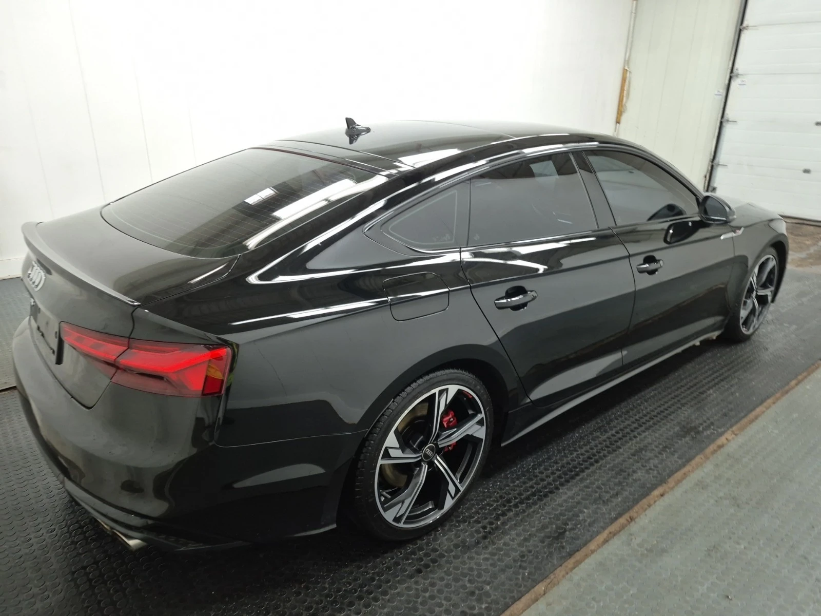 Audi S5 Technik | Червена Кожа | Масаж | Сервизна История  - изображение 4