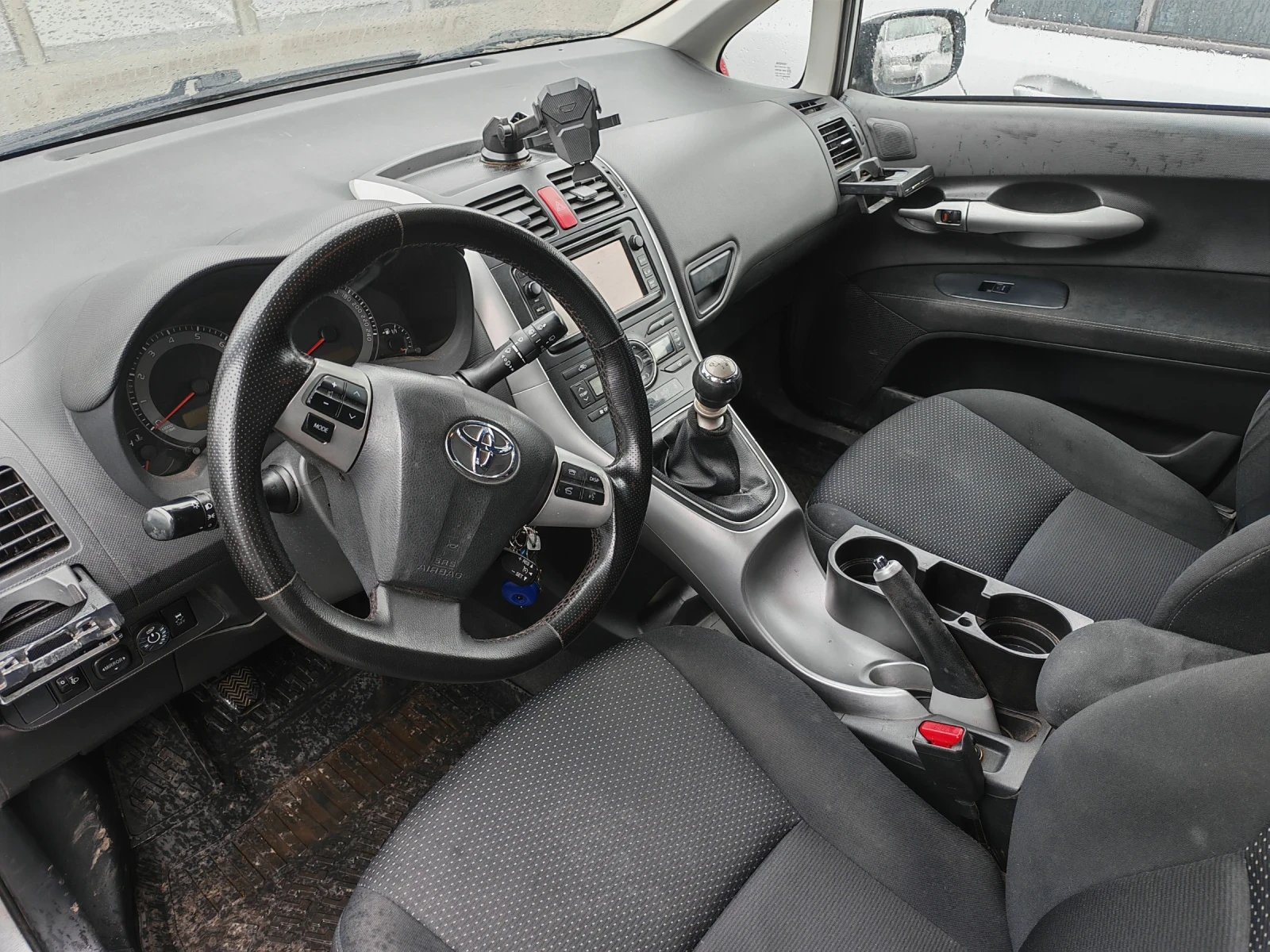 Toyota Auris  1.6 VVTI 132 к.с.FaceLift Navi Evro 5, снимка 6 - Автомобили и джипове - 53925094