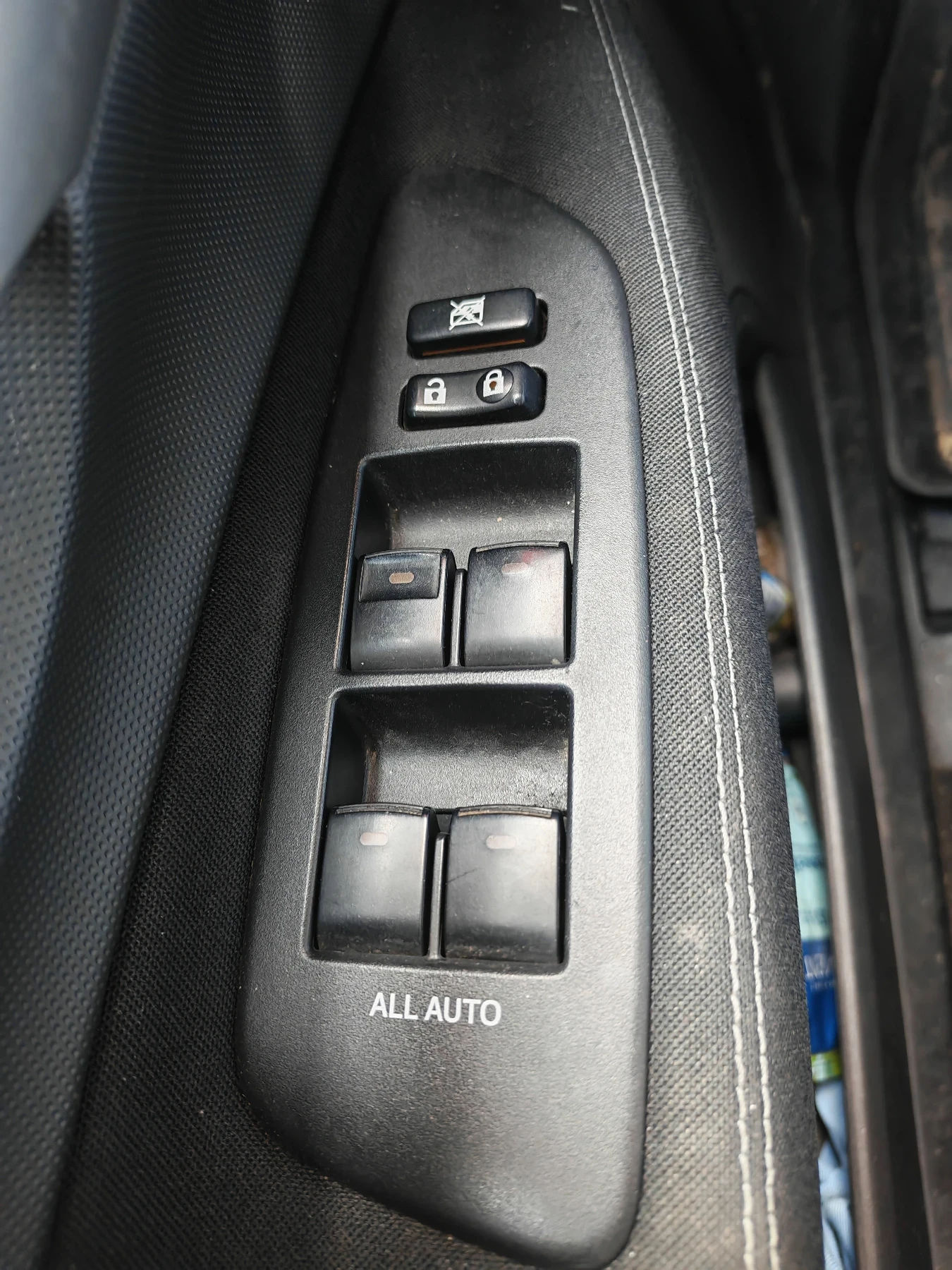 Toyota Auris  1.6 VVTI 132 к.с.FaceLift Navi Evro 5, снимка 10 - Автомобили и джипове - 53925094