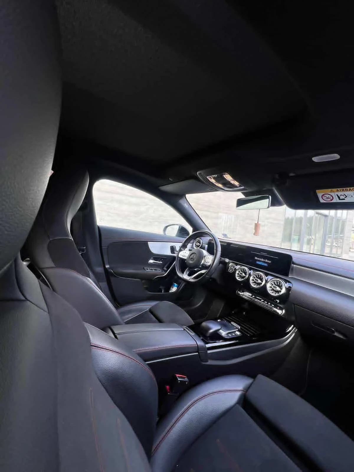 Mercedes-Benz CLA 200, снимка 15 - Автомобили и джипове - 54173392