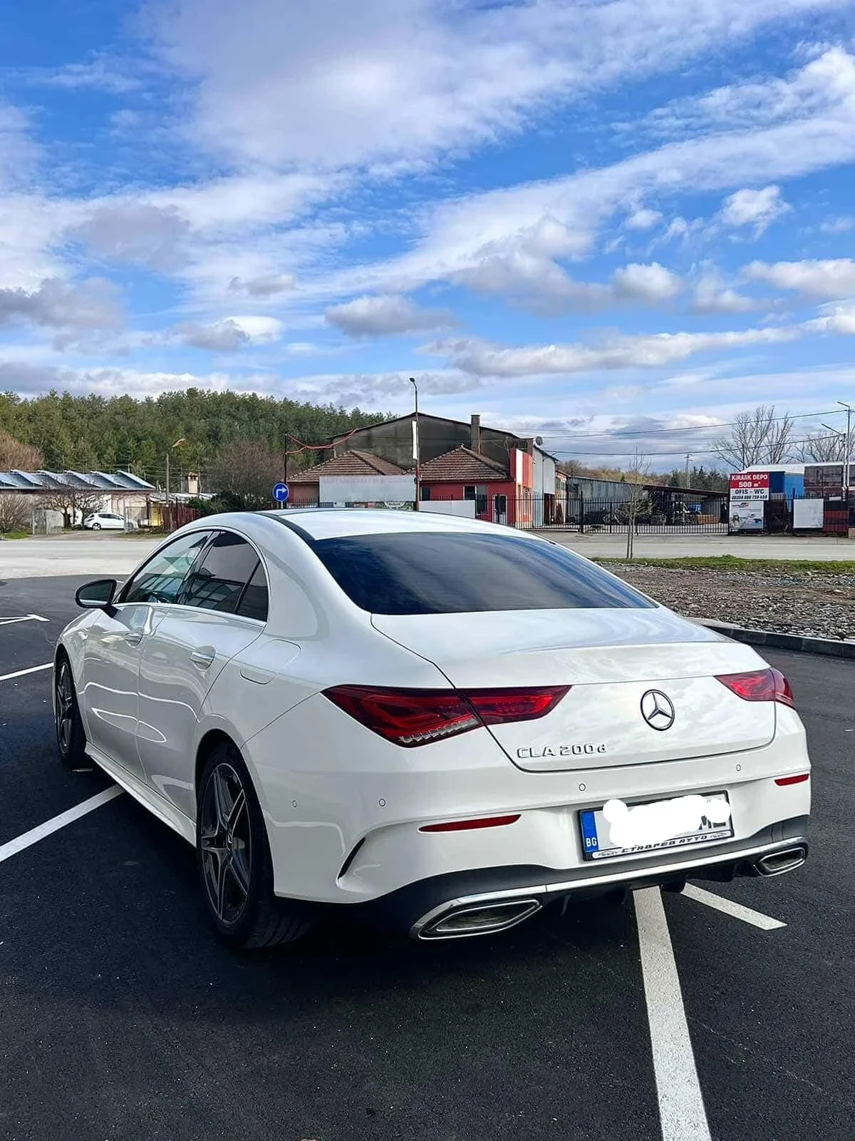 Mercedes-Benz CLA 200, снимка 4 - Автомобили и джипове - 54173392