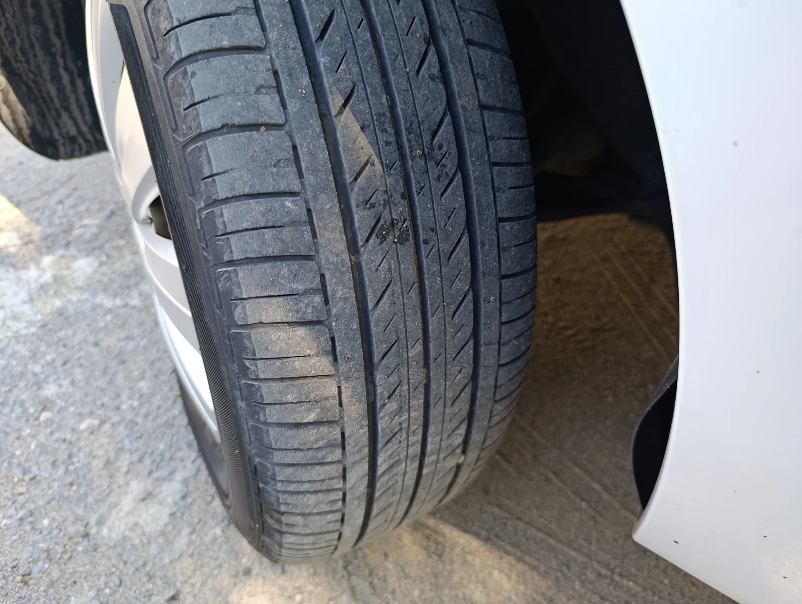 Renault Kangoo 1.5 DCI 75кс., снимка 13 - Автомобили и джипове - 54354211