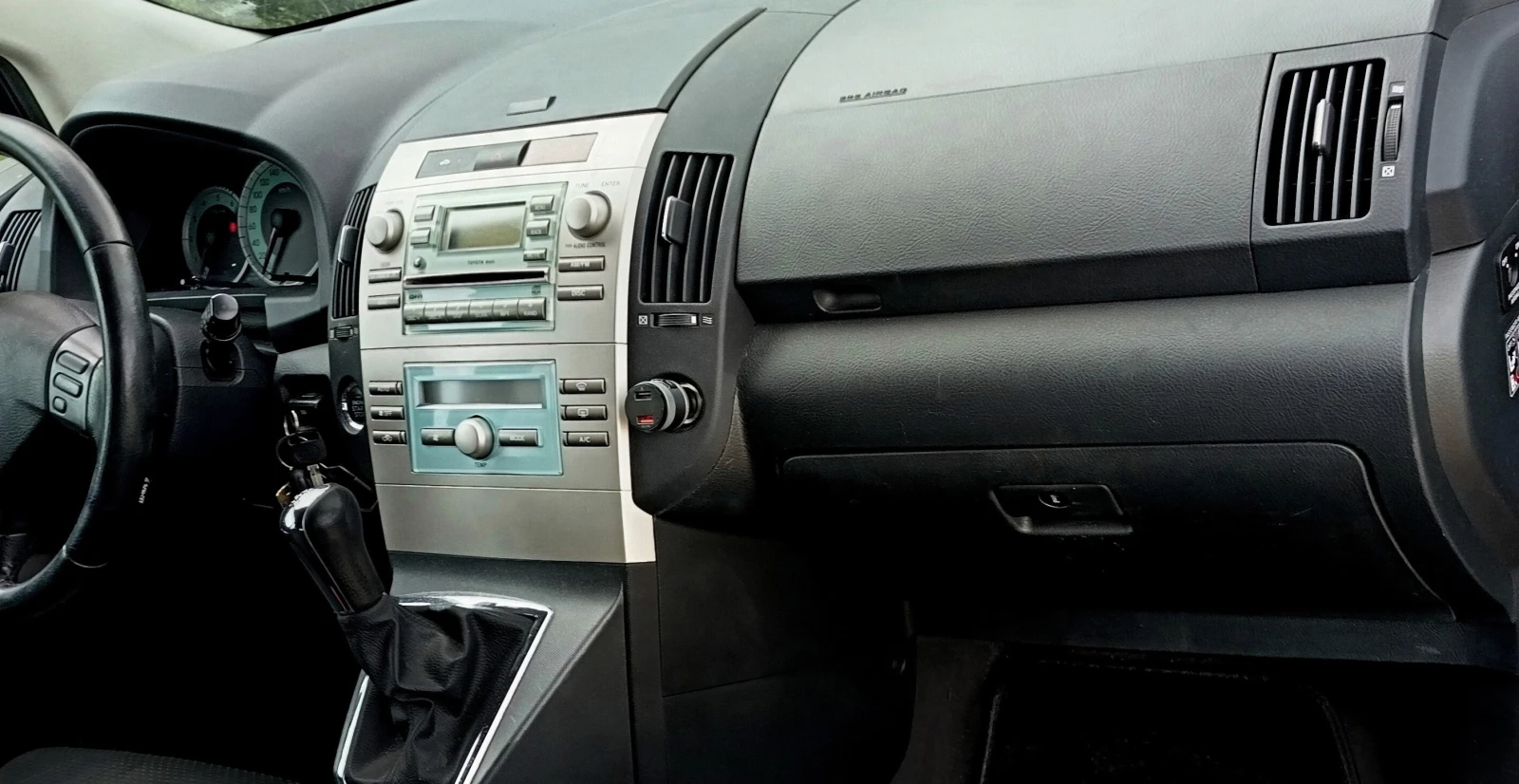 Toyota Corolla verso 2.2 D-4D (136 Hp) Facelift, снимка 5 - Автомобили и джипове - 54651119