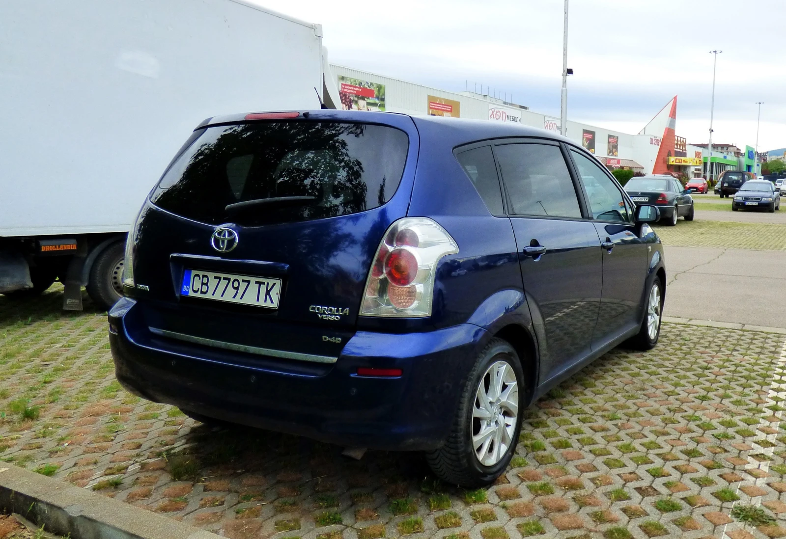 Toyota Corolla verso 2.2 D-4D (136 Hp) Facelift, снимка 4 - Автомобили и джипове - 54651119