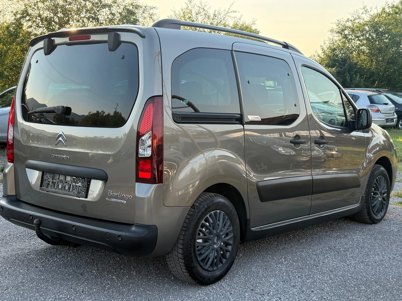 Citroen Berlingo 1.6HDI, снимка 3 - Автомобили и джипове - 55192622