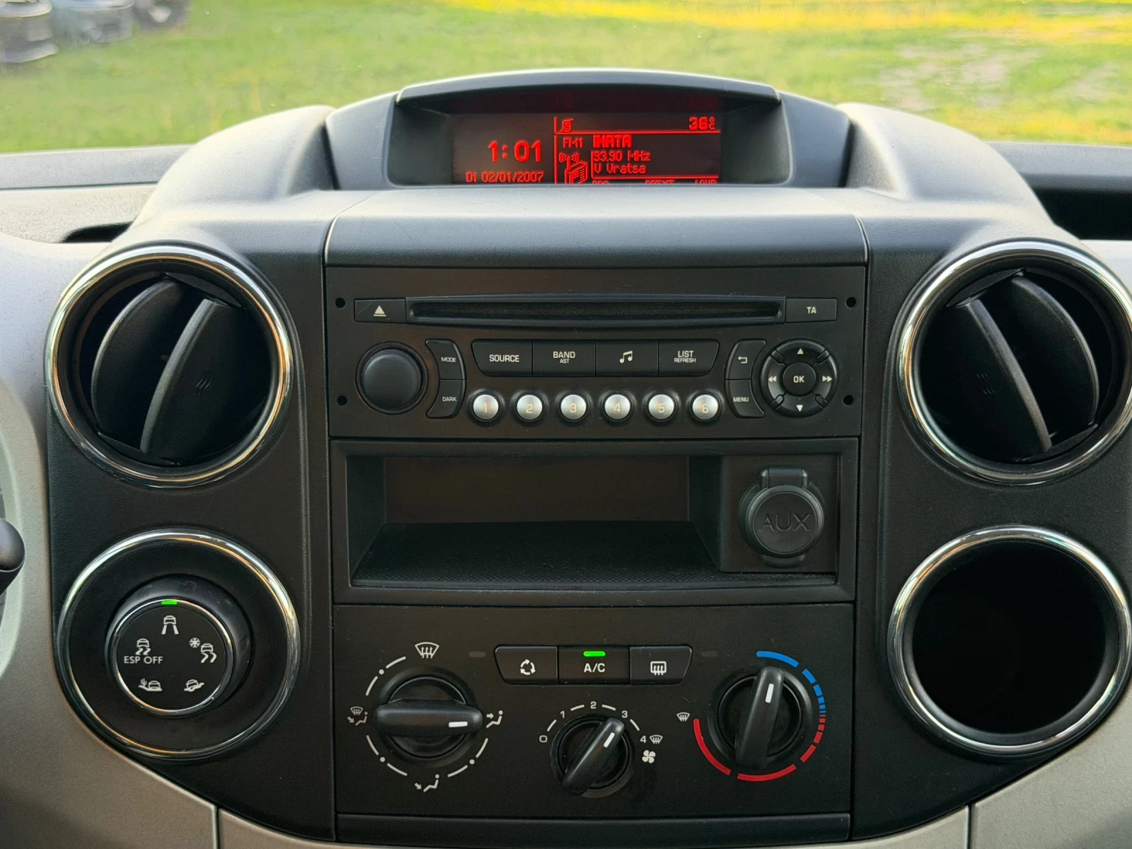 Citroen Berlingo 1.6HDI, снимка 11 - Автомобили и джипове - 55192622