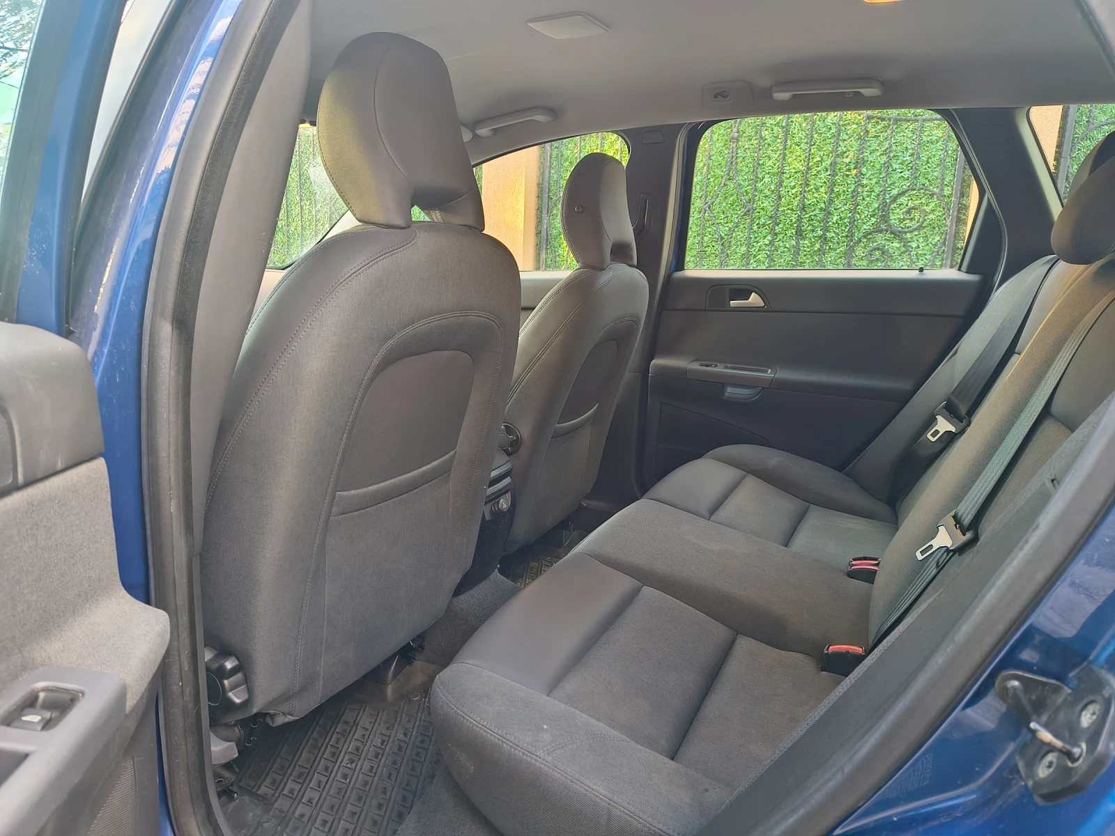 Volvo V50 1.8i 125кс, снимка 8 - Автомобили и джипове - 55536231