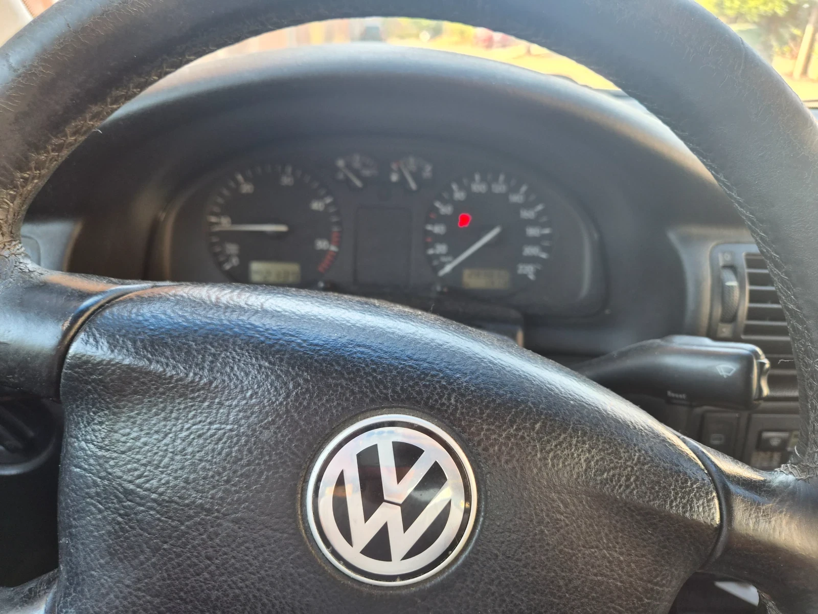 VW Passat, снимка 4 - Автомобили и джипове - 55710368