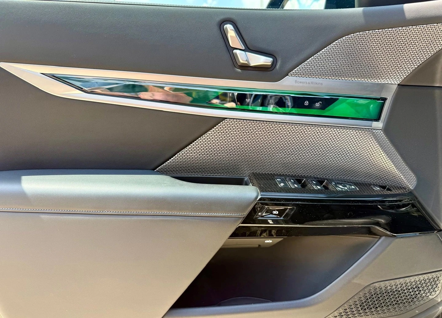 BMW 740 d xDrive M-Sport , снимка 6 - Автомобили и джипове - 56015734
