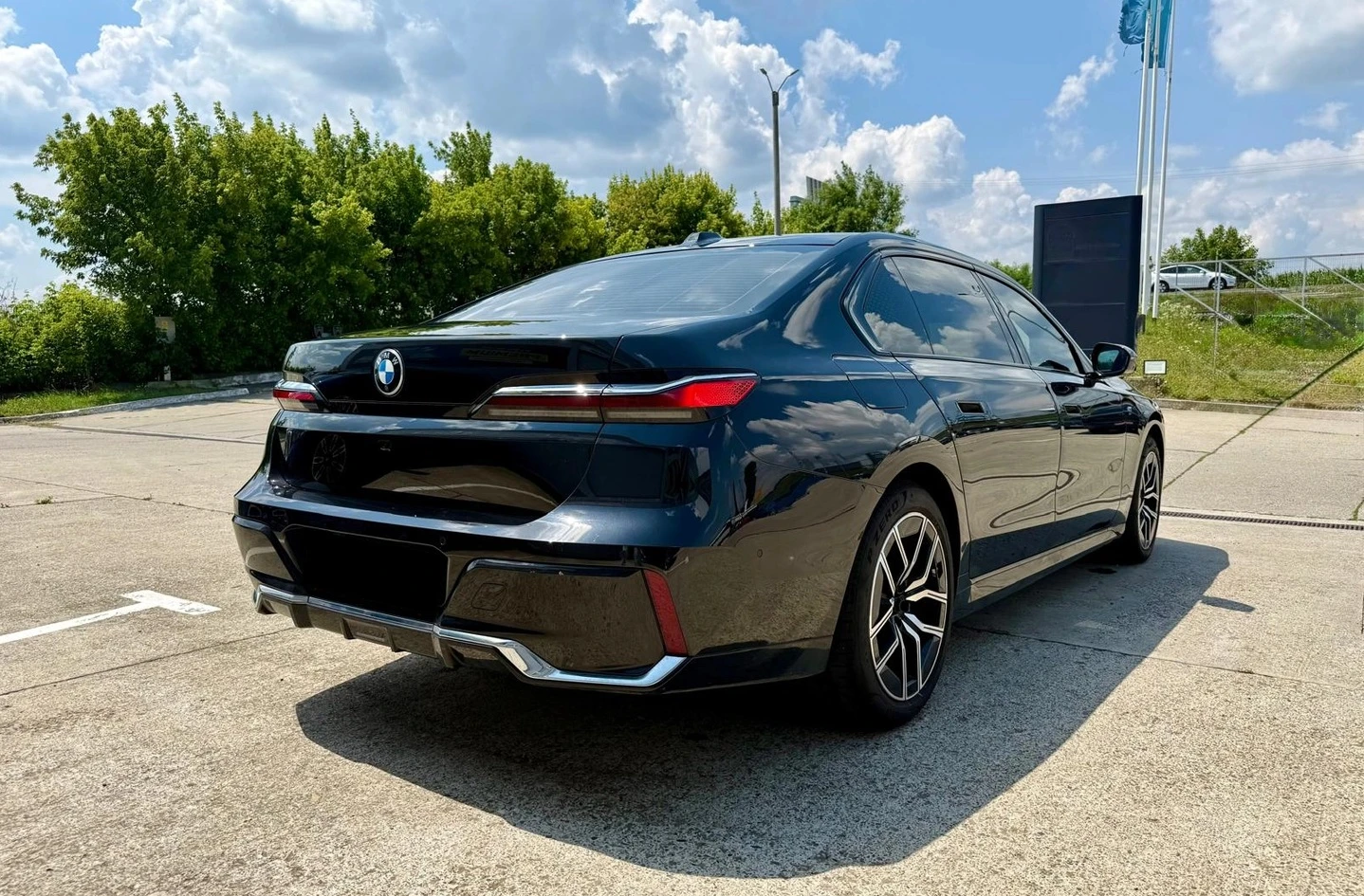 BMW 740 d xDrive M-Sport , снимка 3 - Автомобили и джипове - 56015734