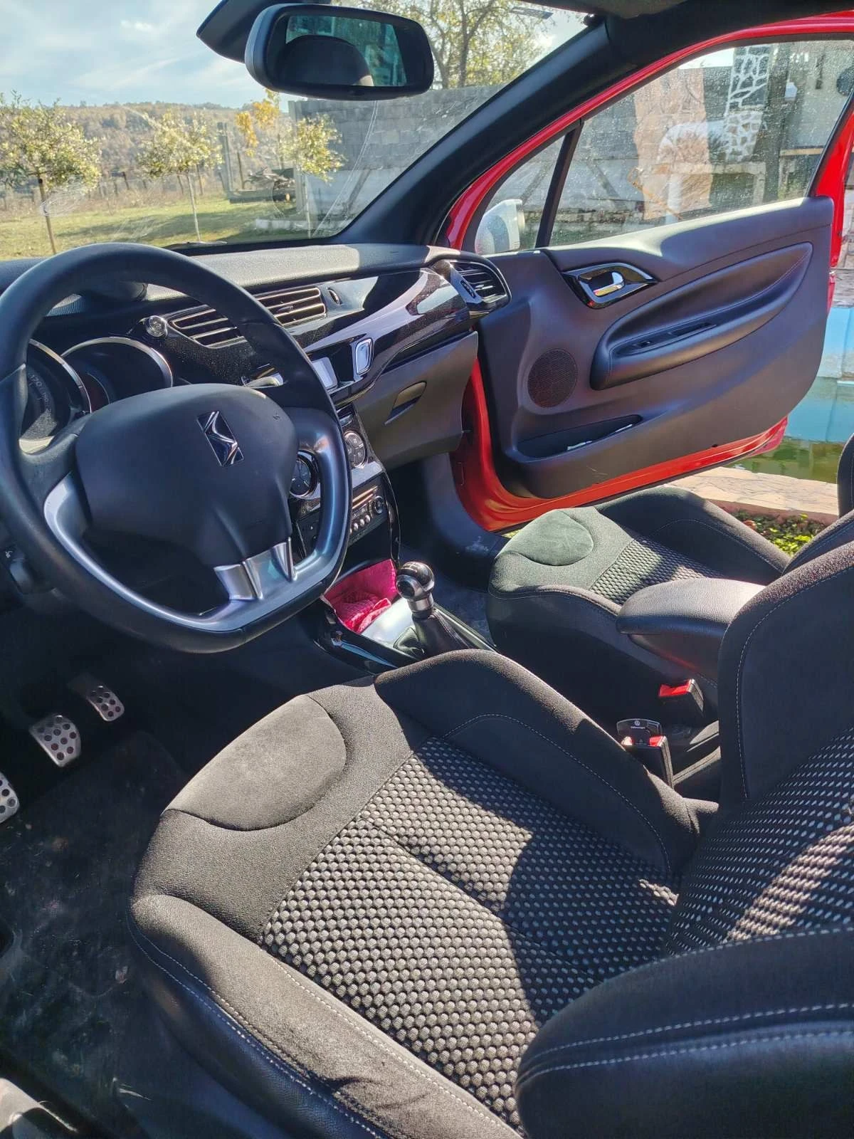 Citroen DS3, снимка 8 - Автомобили и джипове - 56702837