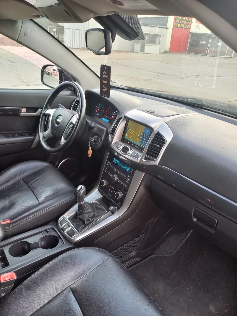 Chevrolet Captiva, снимка 10 - Автомобили и джипове - 48419023