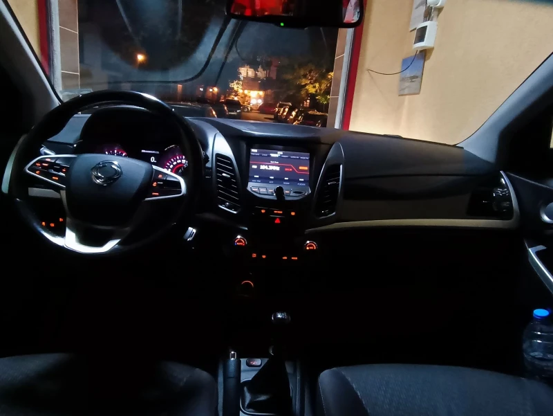 SsangYong Korando 2.0i LPG, снимка 5 - Автомобили и джипове - 52111376