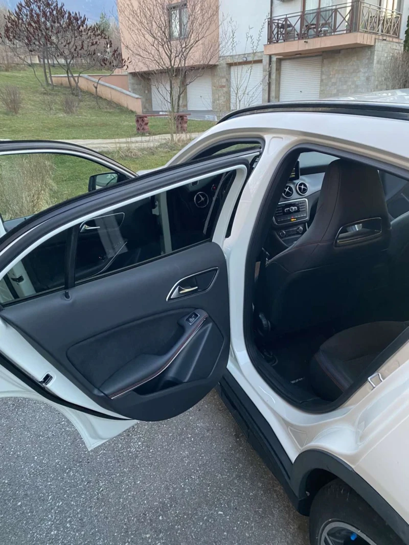 Mercedes-Benz GLA 200, снимка 6 - Автомобили и джипове - 52919822