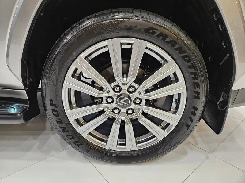 Lexus LX 700h VIP| 409к.с.| ВКЛ.ТЕХНОТЕСТ, снимка 6 - Автомобили и джипове - 55396054