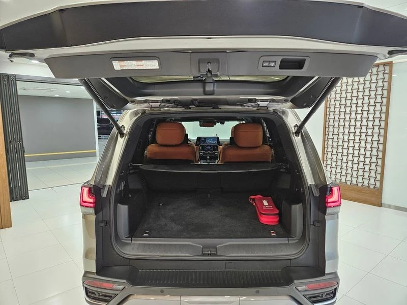 Lexus LX 700h VIP| 409к.с.| ВКЛ.ТЕХНОТЕСТ, снимка 5 - Автомобили и джипове - 55396054