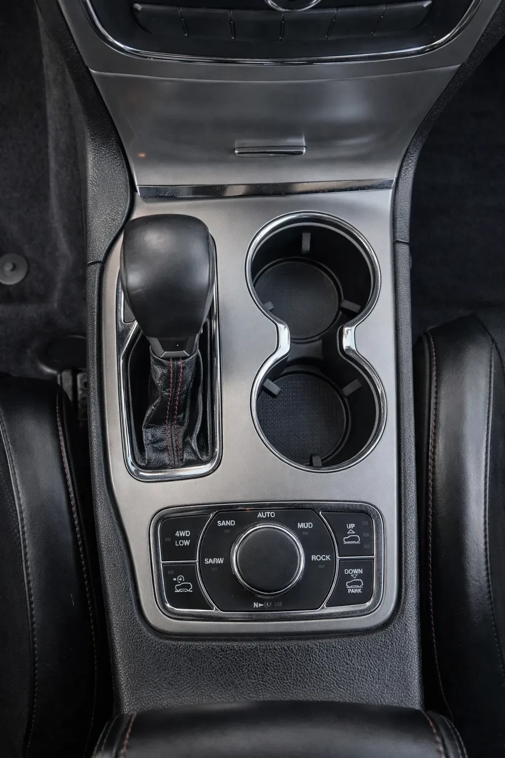 Jeep Grand cherokee Trailhawk LPG, снимка 10 - Автомобили и джипове - 53904929