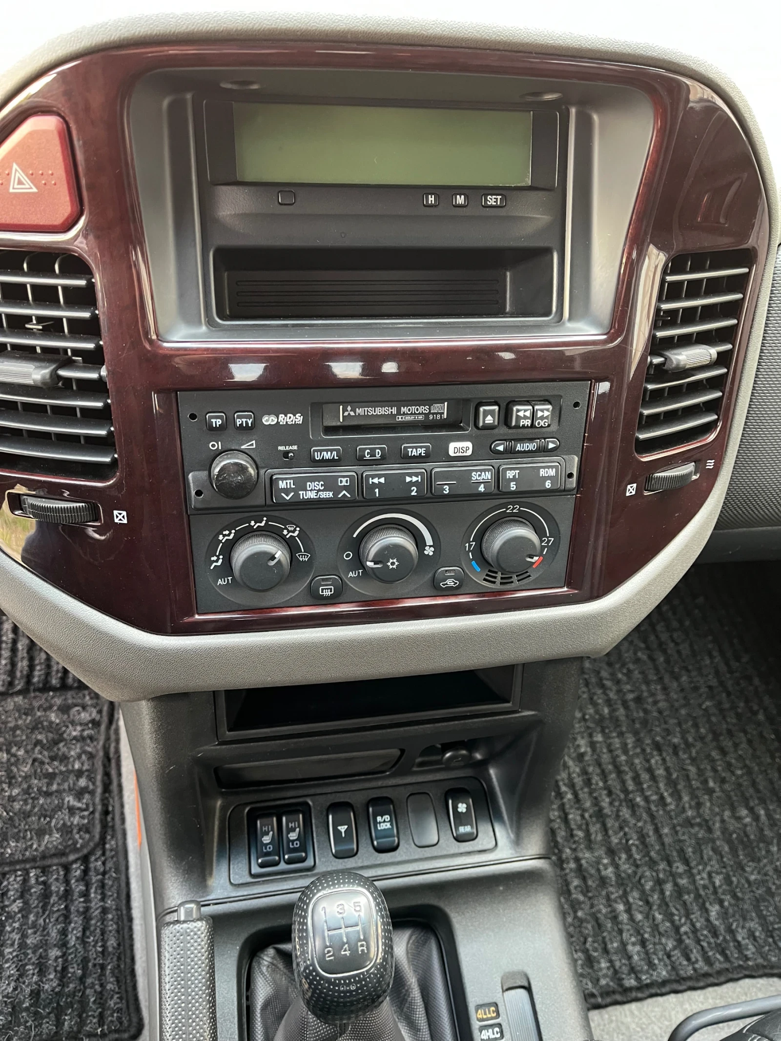 Mitsubishi Pajero, снимка 12 - Автомобили и джипове - 53938267