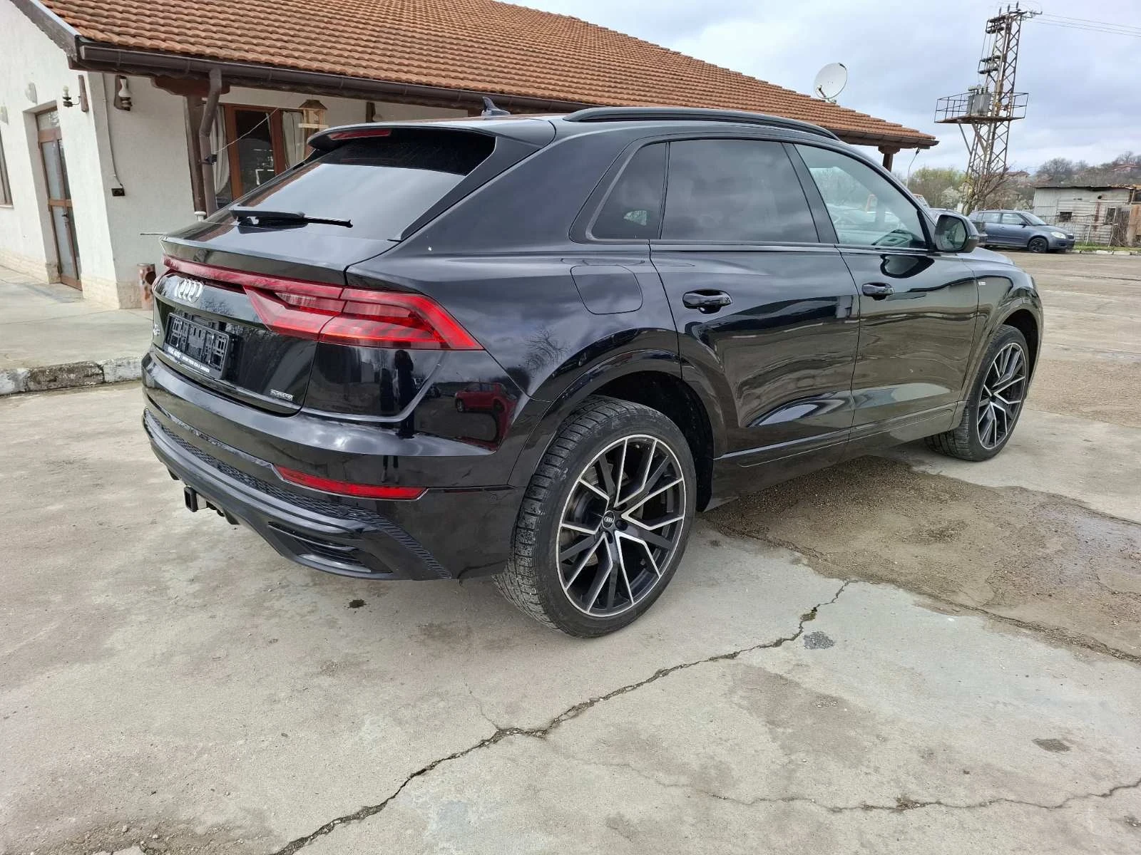 Audi Q8 55 Tfsi, Mild Hibrid, Qatro, S-line, снимка 3 - Автомобили и джипове - 54078586