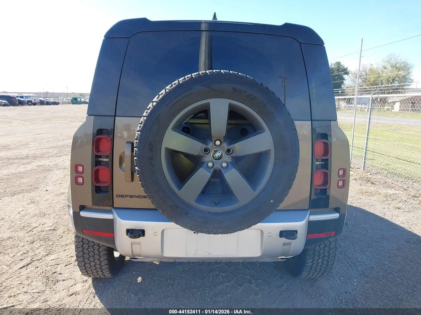 Land Rover Defender 2.0L I-4 DI, DOHC, VVT, TURBO, 296HP All Wheel | Mobile.bg � ����������� 16