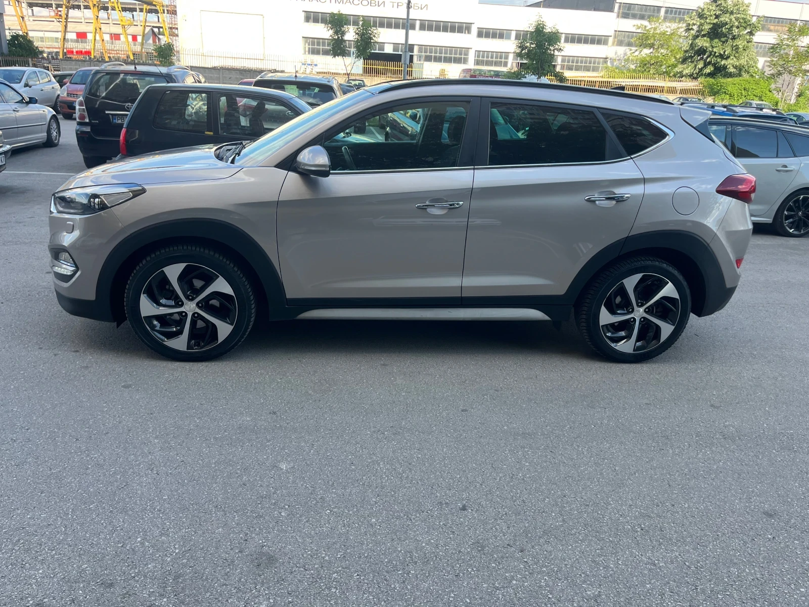 Hyundai Tucson, снимка 7 - Автомобили и джипове - 54566923