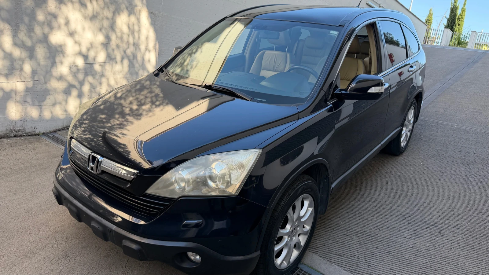 Honda Cr-v Esclusive , снимка 3 - Автомобили и джипове - 55151334