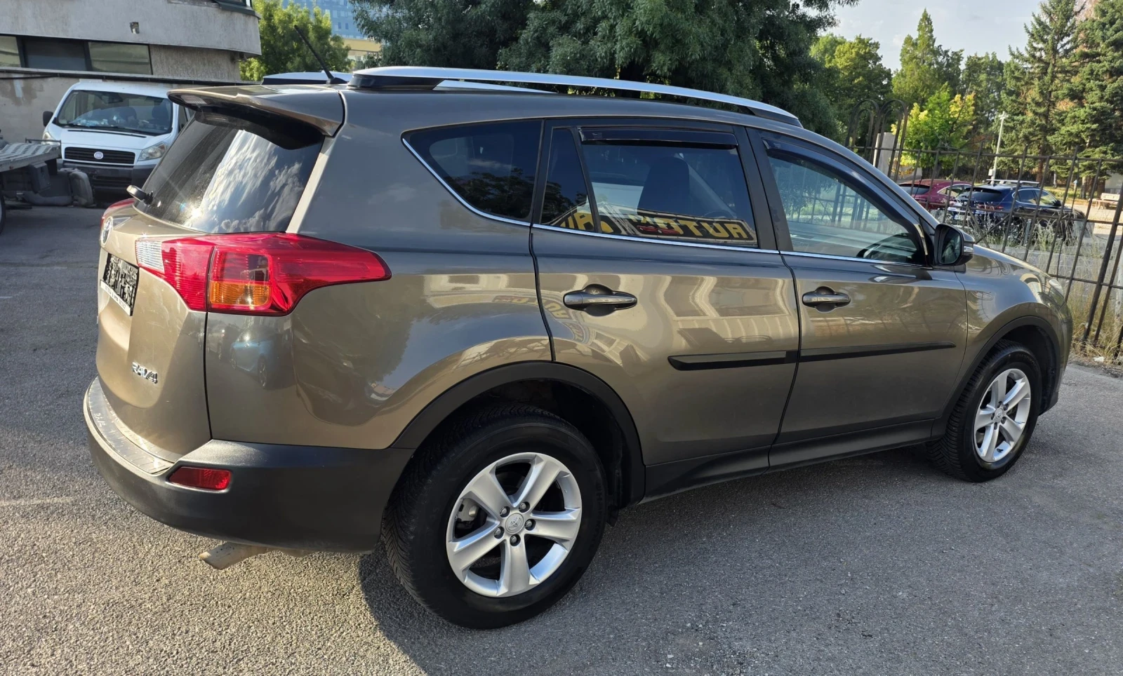 Toyota Rav4 2.0 d-4d, 1собственик, 124к.с, евро 5, снимка 8 - Автомобили и джипове - 55568307