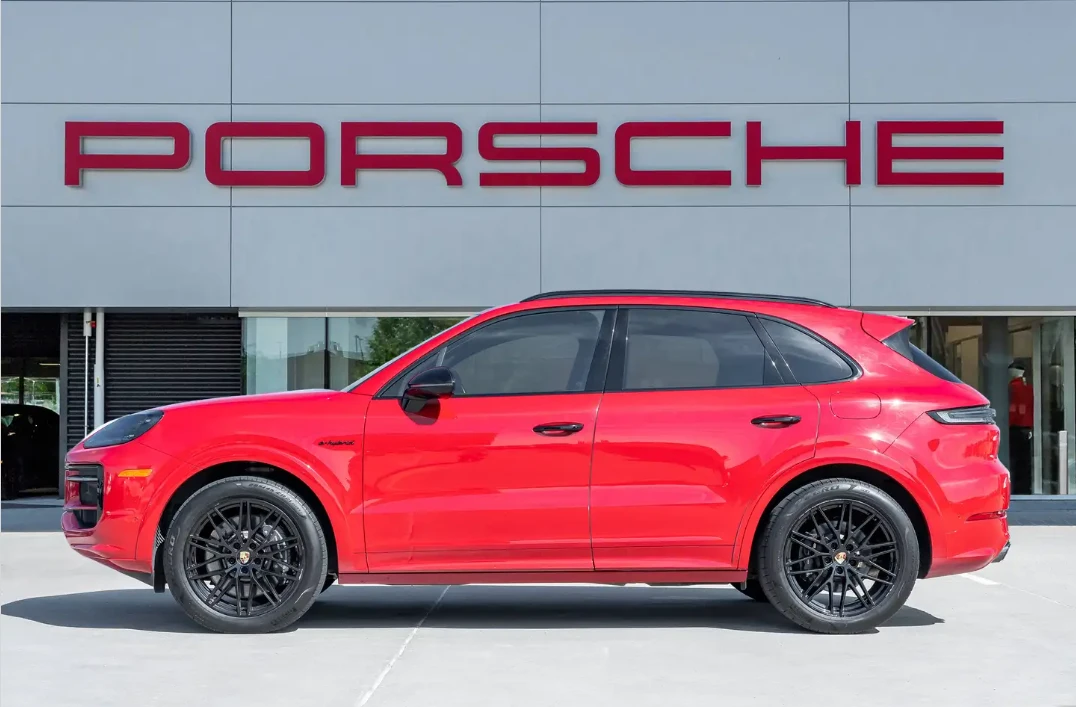 Porsche Cayenne ОФИЦИАЛНО ПРЕДСТАВИТЕЛСТВО | ПОРШЕ , снимка 5 - Автомобили и джипове - 56097295