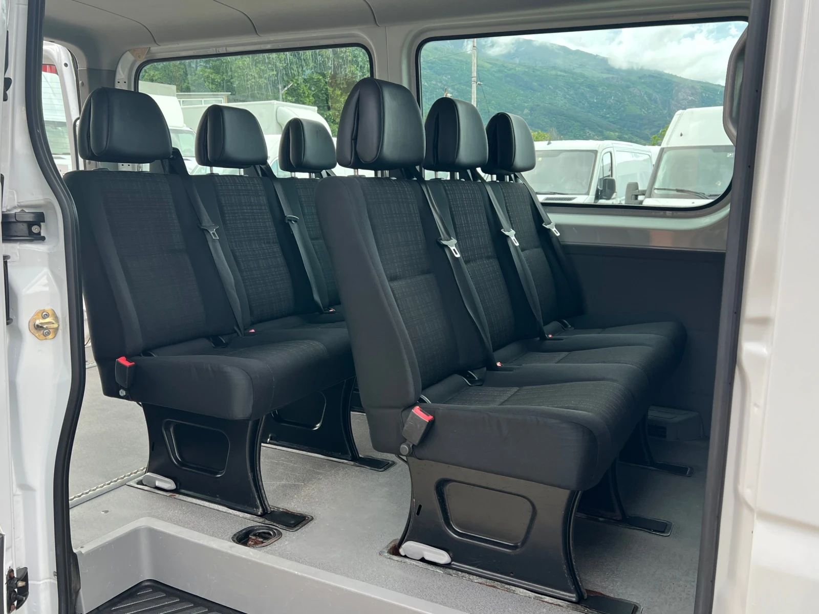 Mercedes-Benz Sprinter 313 9 МЕСТА , 2хКЛИМА , EURO 6, снимка 11 - Бусове и автобуси - 54654316