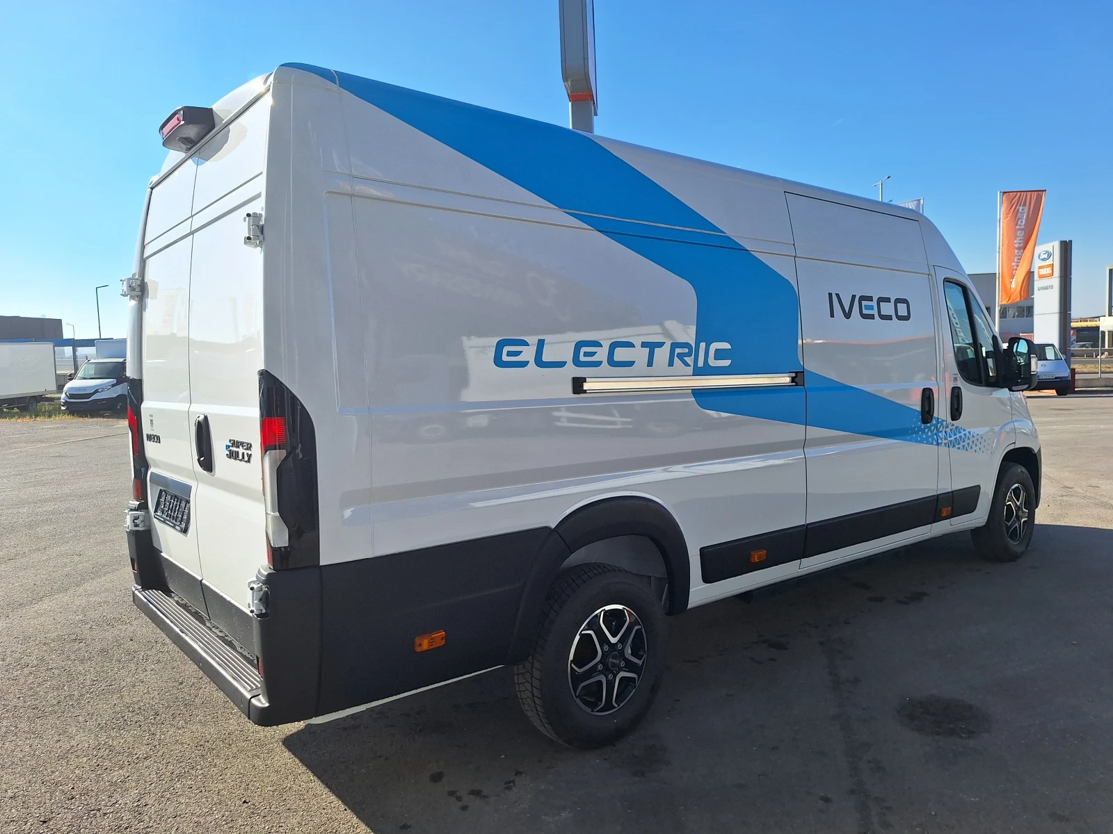 Iveco Daily eSuperJolly, снимка 3 - Бусове и автобуси - 56375437