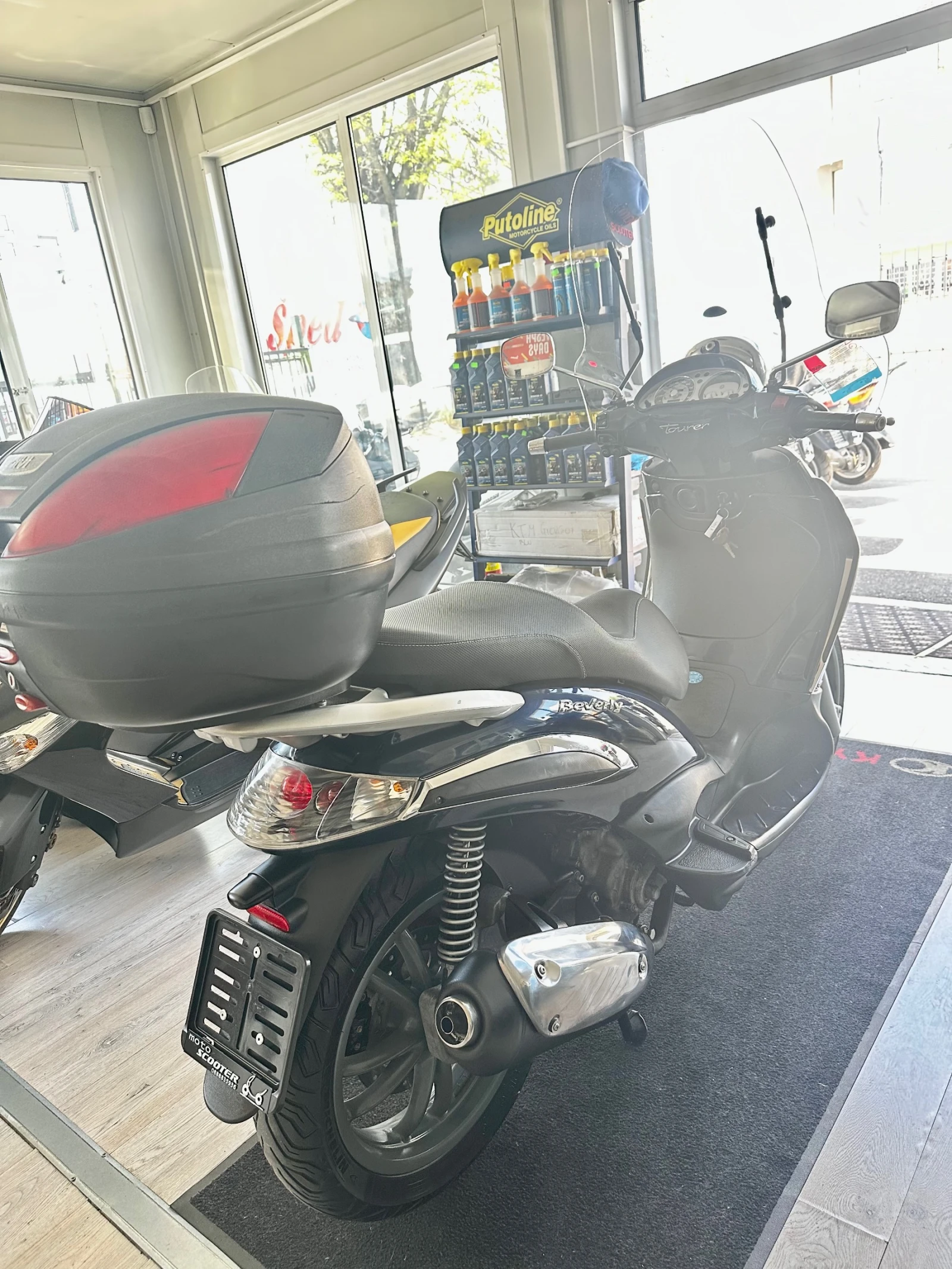 Piaggio Beverly 300i Tourer 2010г. - изображение 8