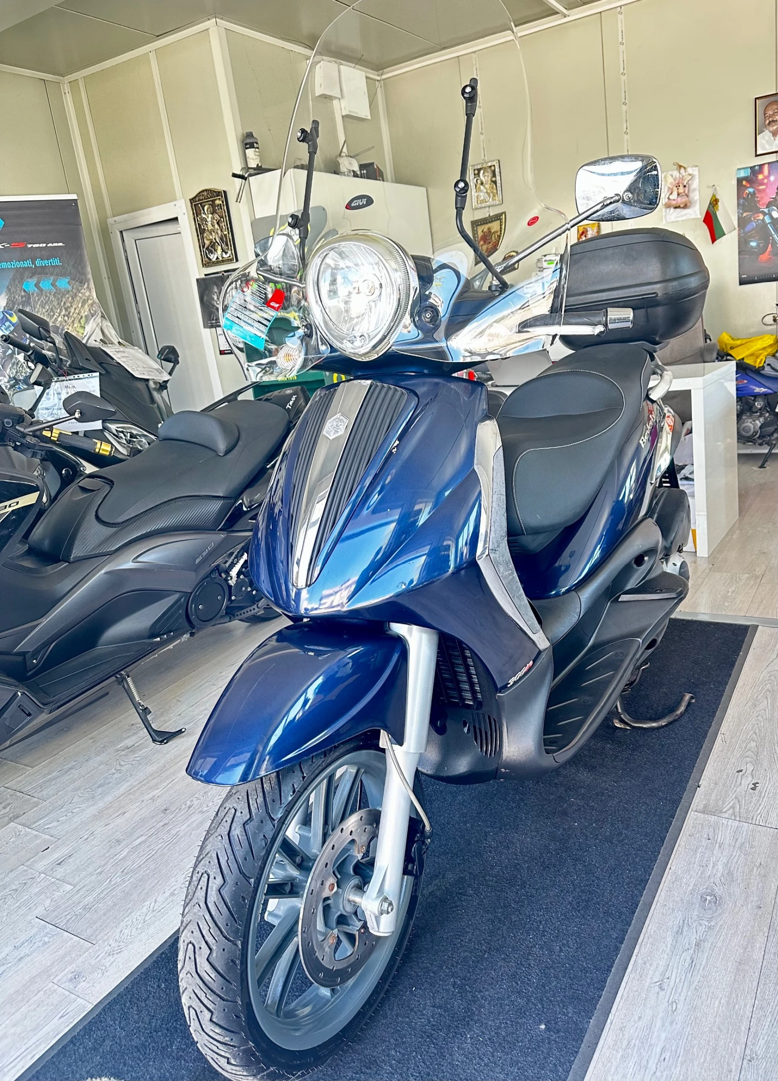 Piaggio Beverly 300i Tourer 2010г. - изображение 7