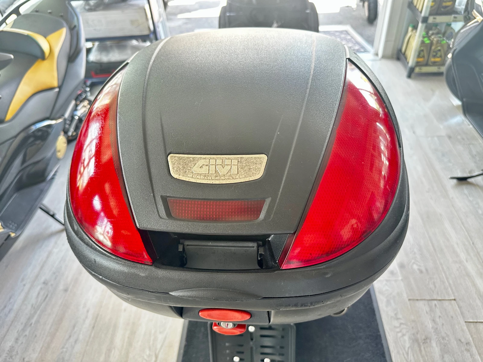 Piaggio Beverly 300i Tourer 2010г. - изображение 6