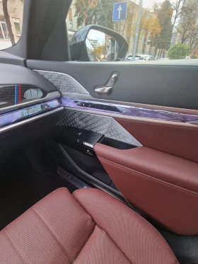 BMW 740 M sport pro, iconic glow, Bower&Wilkinson diamond , снимка 12