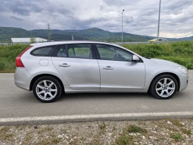 Volvo V60 2.0TD D5 163к.с. Нави, Автоматик, Панорама Фул екс, снимка 7