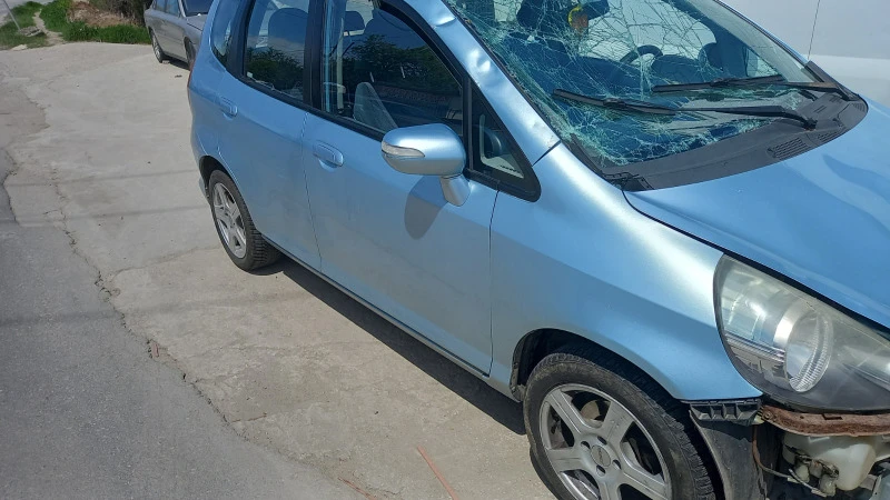 Honda Jazz 1.4i, снимка 9 - Автомобили и джипове - 40507149