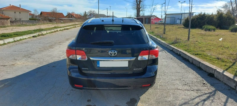 Toyota Avensis, снимка 5 - Автомобили и джипове - 48410318